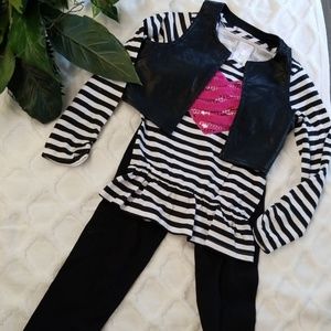 Piper baby 3 piece outfit size 5t black and white